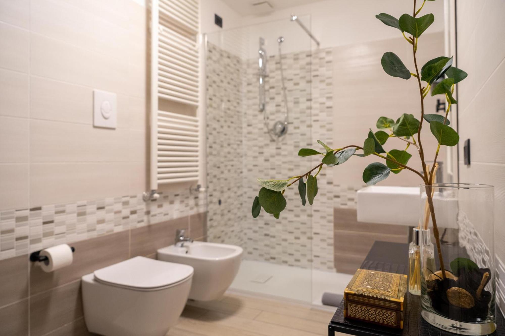 Vista Dolce Isola _ Lakeview Pool, Terrace & Garden Apartment Argegno Chambre photo